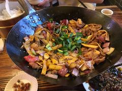 -富正毅三下锅·湘西韵味(天门山索道店)