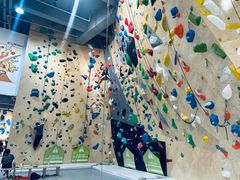 -ROCKPLUS攀岩馆(环宇城店)