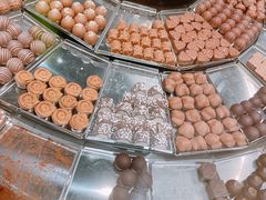 -Laderach 莱德拉(上海环贸iapm店)