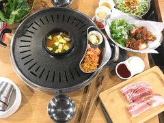 -江南猪肉商会无限续吃(弘大店)