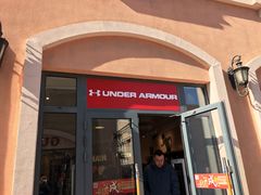 -UNDER ARMOUR(新燕莎奥莱店)