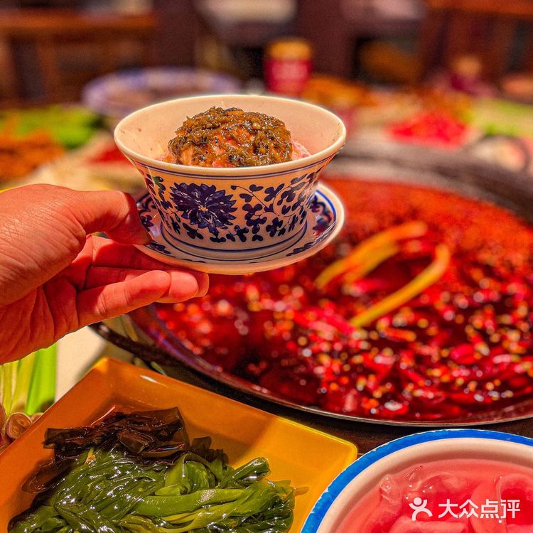 重庆火锅🍲人均60😍吃到嗨！