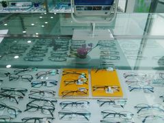 -同仁验光配镜(中心店)