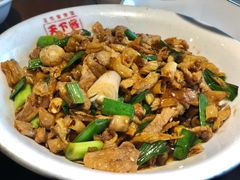 白辣椒炒肉-天下客饭店(中山路店)
