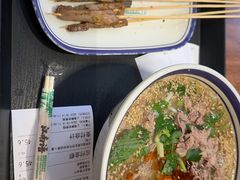 -云阿蛮云南生烫牛肉米线(奉贤路店)