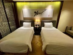-成都保利公园皇冠假日酒店(熊猫基地店)