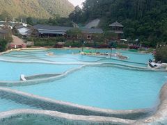 -十万大山布透温泉