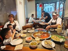 -小天鹅火锅·一线江景洪鼎旗舰店(洪崖洞店)