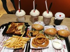 -The Habit Burger Grill 哈比特汉堡(复兴soho店)