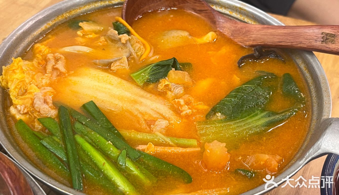 在磨碟沙!川渝风味嗦粉自由!无限续!