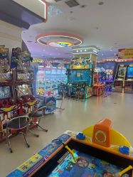 -乐多星球潮玩中心(沈阳嘉里城店)