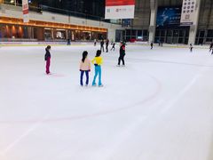 -冰纷万象滑冰场(深圳万象城店)