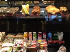面包甜点陈列柜-星巴克(港汇1号办公楼店)