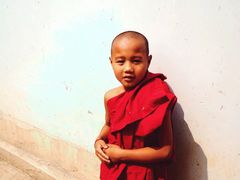 -ခြောက်ထပ်ကြီးရွှေသာလျောင်းဘုရားကြီး