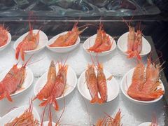 -雍容荟帝王蟹活龙虾展台自助(IFS黑金店)