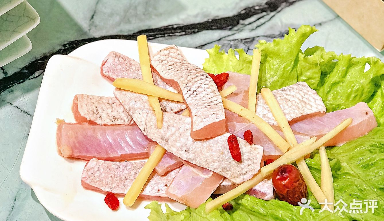 鲜掉眉毛❗️姐妹带我吃的这家薄如纸的斑鱼火锅真🉑