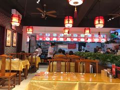大堂-陈寔包子王·卤煮小肠·京味小吃(龙潭店)