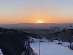 -采薇庄园四季滑雪场