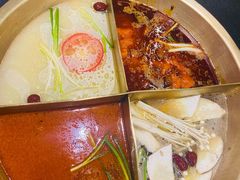 -沸炉重庆老火锅(军事博物馆店)