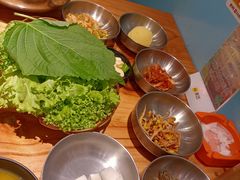 金枪鱼拌饭-极简·炭火烤肉主题餐厅·龙虾烧烤·烤羊排(宝龙店)