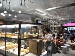 面包甜点陈列柜-奈雪的茶(湖滨银泰in77C区PRO店)