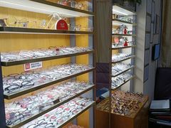 -优医视平价眼镜蔡司依视路折扣工厂店(十里堡店)