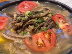 -乡土特色.冷锅鱼.牦牛肉汤锅