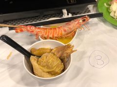 -鲜入围煮花胶鸡海鲜火锅