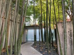 -穹六人间 people 6(岳阳路店)