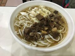 -花溪王记牛肉粉(四季花溪商场店)
