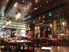 大堂-恰餐厅及酒吧 CHAR Bar & Grill (北京丽都皇冠假日店)
