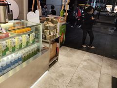 -CoCo都可(湖滨银泰店B区店)