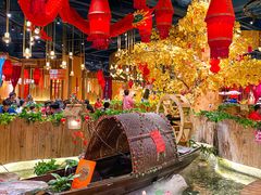 -老滇山寨•云南特色菜•地方菜•民族风情歌舞表演(金碧店)