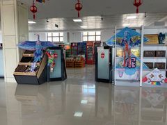 -甘南服务区-停车场