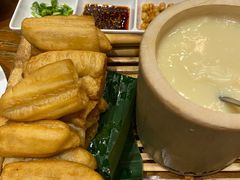 稀豆粉油条-福照楼汽锅鸡·云南菜(护国路店)
