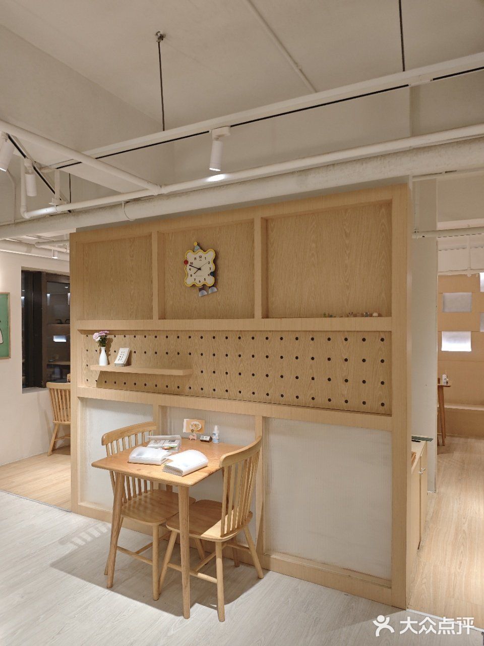 周五晚上，🐷城偶遇这家日料