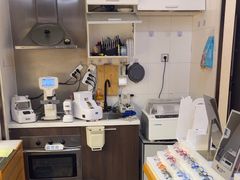 -优医视平价眼镜蔡司依视路折扣工厂店(十里堡店)