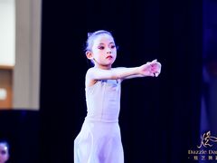 -炫艺舞蹈培训中心(枫尚奥特莱斯店)