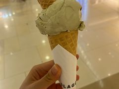 -Fridi Patisserie Cafe