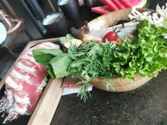 -湊湊火锅·茶憩(新中关购物中心店)
