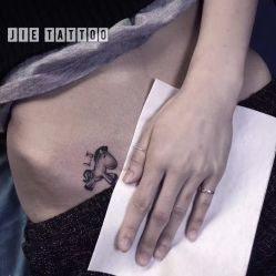 美女姓马.于是这个小马就出现在了身上 纹身师：杰Tattoo刺青主理人 TianJin.China-杰TATTOO刺青