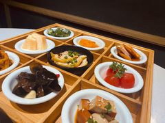 九宫格玲珑前菜-新仙清汤牛腩(铜锣湾店)