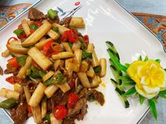 藕芽炒牛肉-大师傅金奖啤酒鱼(西街口总店)