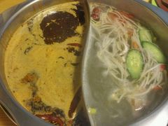 -何氏串串香火锅(翠亨店)