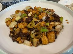 蘑菇炒鸡肉-大清花饺子(山庄店)