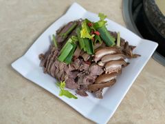 -墨脱石锅椰子鸡•香草鸭•东山羊(大东海店)