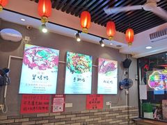 -爆炸头阿姨小四川正宗川味小吃(无任何分店)