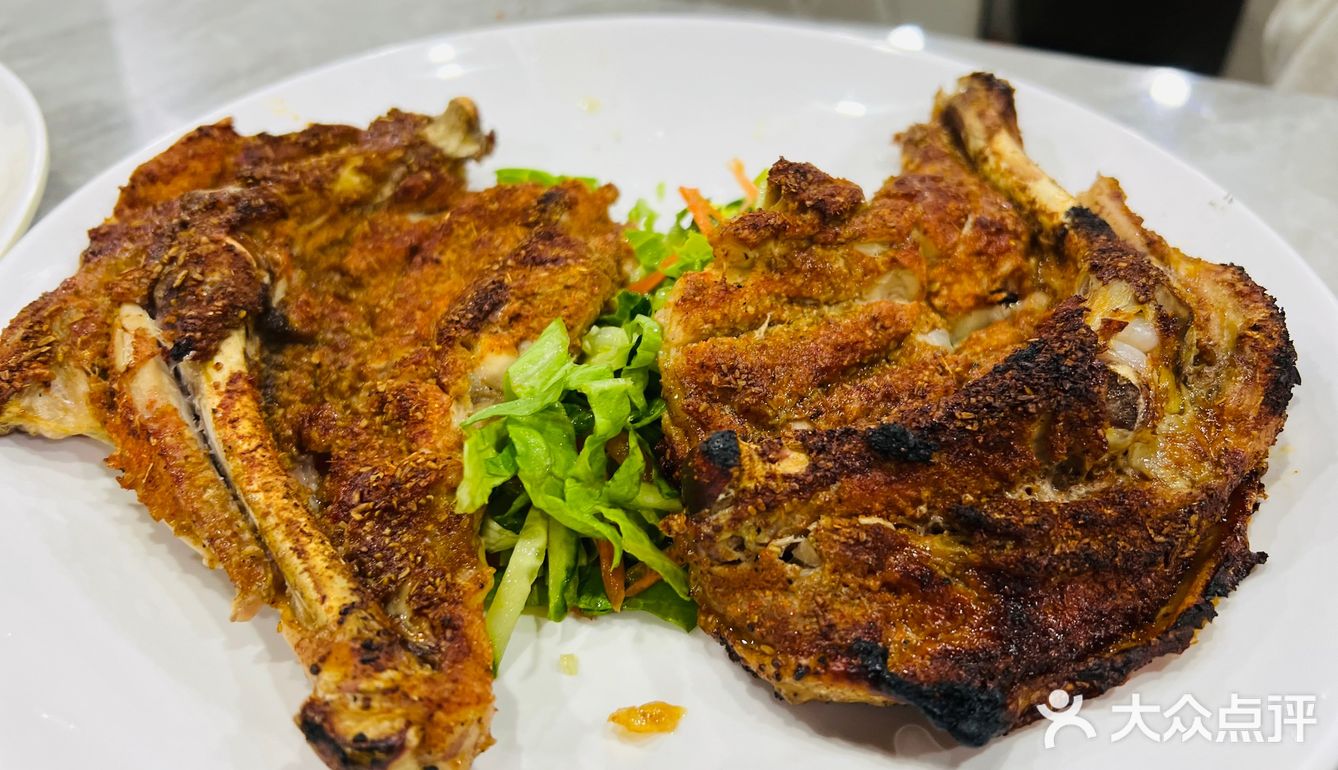 关于笨蛋姐妹在阿拉伯餐厅看不懂菜单点了三份主食这件事!哈哈哈