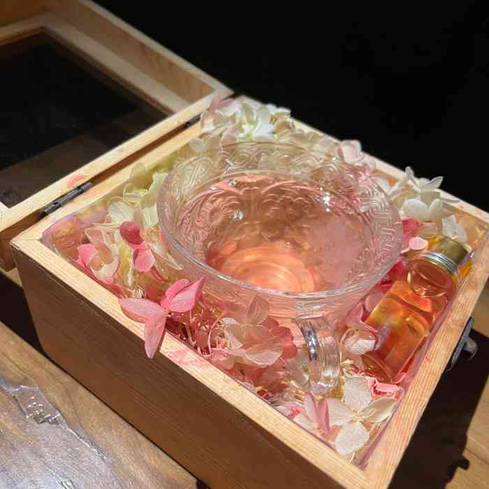 alphase·花酒-"华清商务会馆楼上总是藏着还不错的小酒吧.