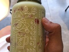 牛油果草莓卡士-野萃山·潮汕厚果汁(十亩地店)